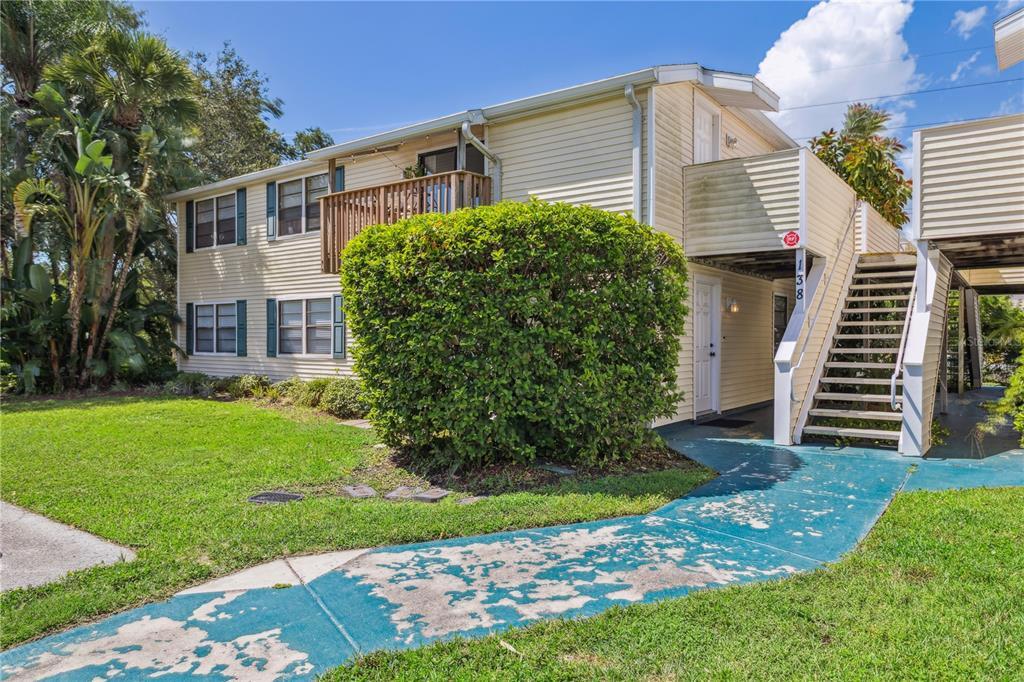 138 Hunter Lake Dr in Oldsmar, FL - Building Photo