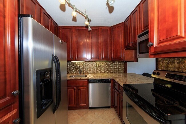 60 Babcock St in Brookline, MA - Building Photo - Building Photo