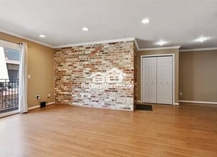 5006 Baltimore Ave in Kansas City, MO - Building Photo - Building Photo