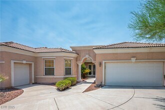 10248 Andante Ct in Las Vegas, NV - Building Photo - Building Photo