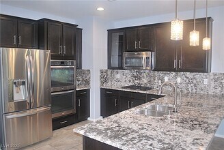 5478 Bristol Grove Ln in Las Vegas, NV - Building Photo - Building Photo