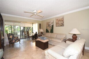 1716 Glenhouse Dr, Unit GL324 in Sarasota, FL - Building Photo