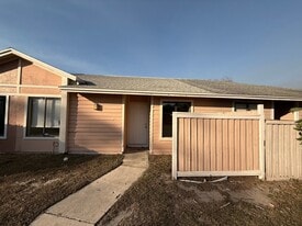 4705 Almond Willow Dr in Orlando, FL - Building Photo