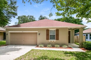 439 Vicks Landing Dr in Apopka, FL - Building Photo