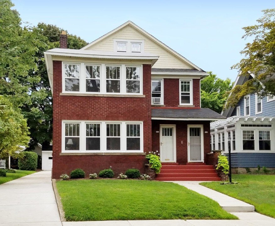 532 Lincoln Ave, Unit 1 in Erie, PA - Building Photo