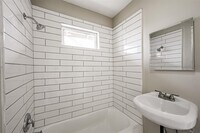 2616 Oakcliff St photo'