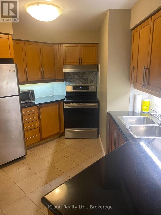 property at 3880 Duke of York Blvd