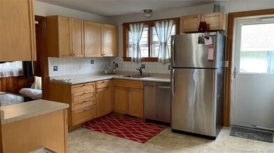 68 Kelsey Pl in Madison, CT - Building Photo - Building Photo