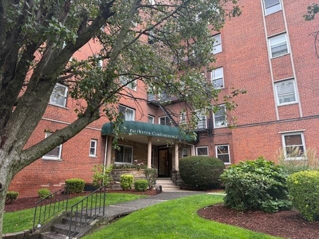 property at 210 Woodcliff Ave