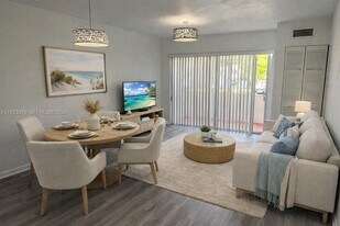 1600 NE 114th St in Miami, FL - Building Photo