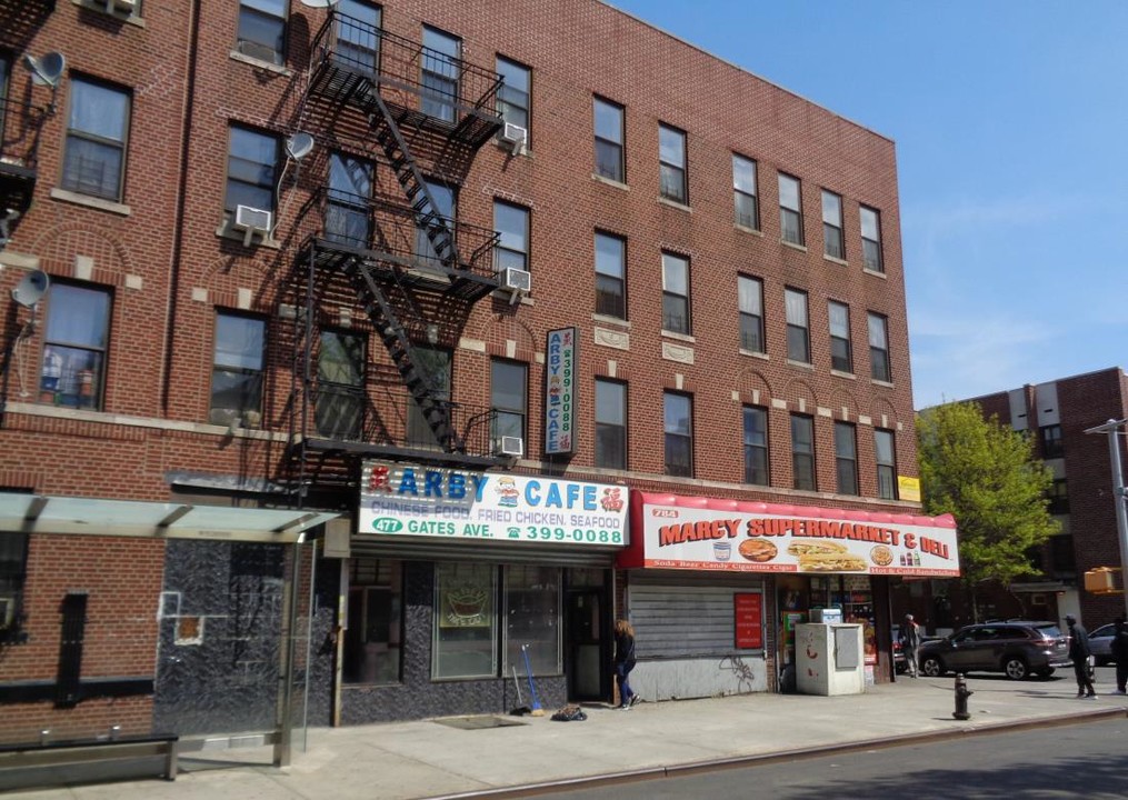 477 Gates Ave in Brooklyn, NY - Building Photo