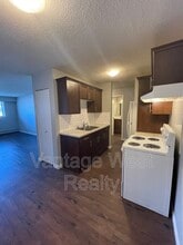 235-235 Husch Rd in Kelowna, BC - Building Photo - Building Photo