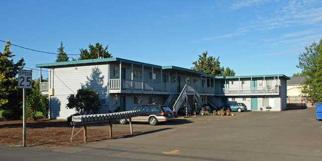 4580 Aster St in Springfield, OR - Building Photo - Building Photo