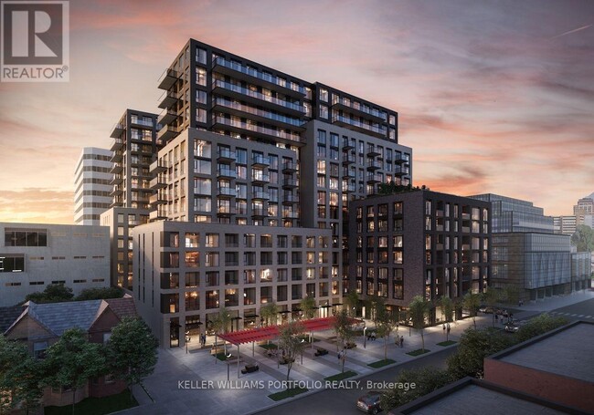 543-543 Richmond St W