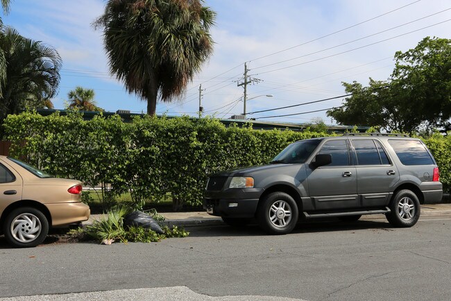 3725 S Olive Ave in West Palm Beach, FL - Building Photo - Building Photo