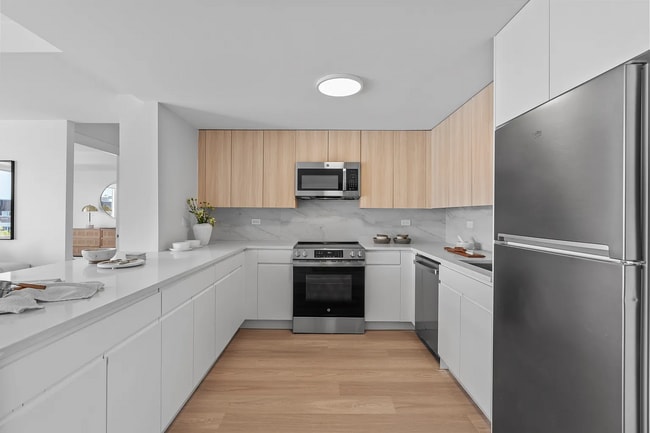 95 S Broadway in White Plains, NY - Building Photo - Building Photo