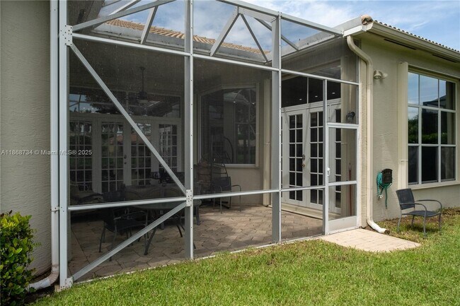 9350 Via Classico W in Wellington, FL - Building Photo - Building Photo