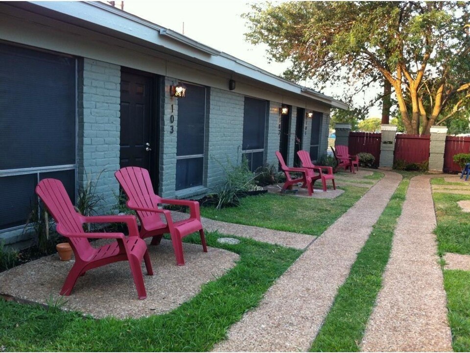 602 W 51st St in Austin, TX - Foto de edificio