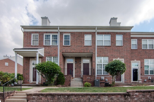 property at 1892 Lindsay Ln