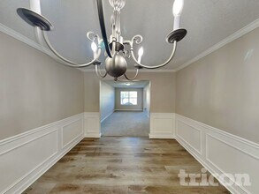 345 Othello Dr in Hampton, GA - Foto de edificio - Building Photo