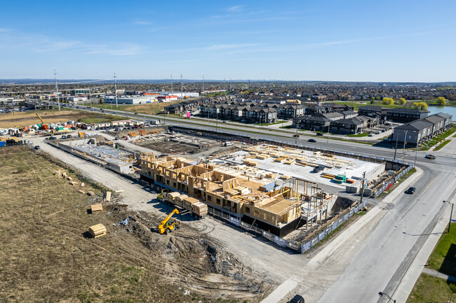 Tenth Line in Ottawa, ON - Building Photo - Building Photo