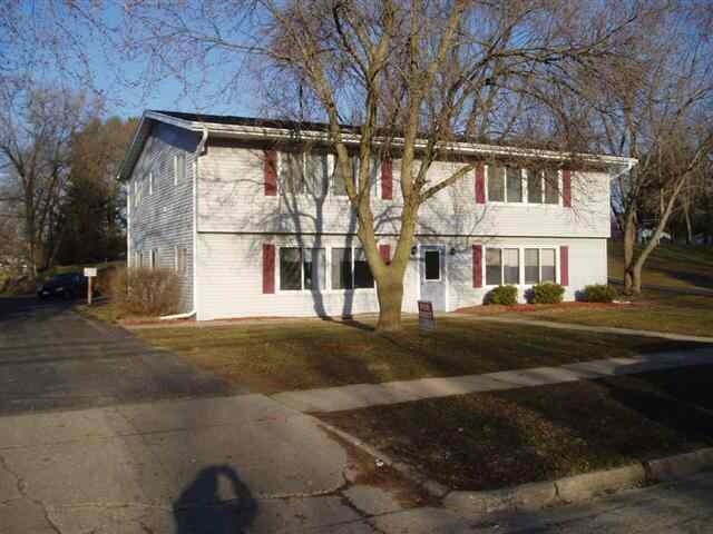529-541 N Dewey Ave in Reedsburg, WI - Foto de edificio - Building Photo