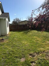 183 E Roosevelt St in Carlton, OR - Building Photo - Building Photo