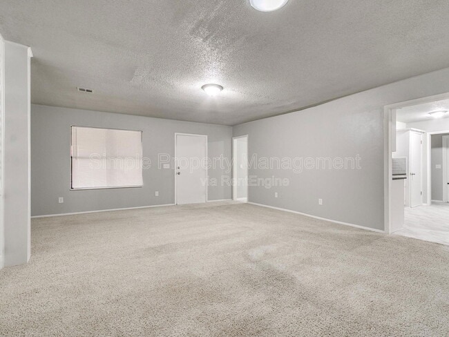 6109 Kingston Rd in Oklahoma City, OK - Building Photo - Building Photo