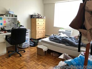 185 Freeman St, Unit 905 in Brookline, MA - Foto de edificio - Building Photo