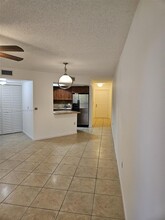 8343 Lake Dr in Doral, FL - Building Photo - Building Photo