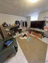 159 Brown St, Unit 1 in Waltham, MA - Building Photo