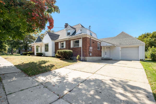 property at 75 S Fremont St NE