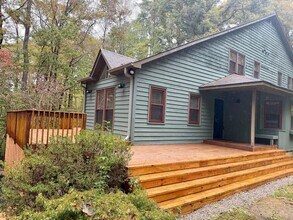 160 Lystra Hills Ln in Chapel Hill, NC - Building Photo - Building Photo