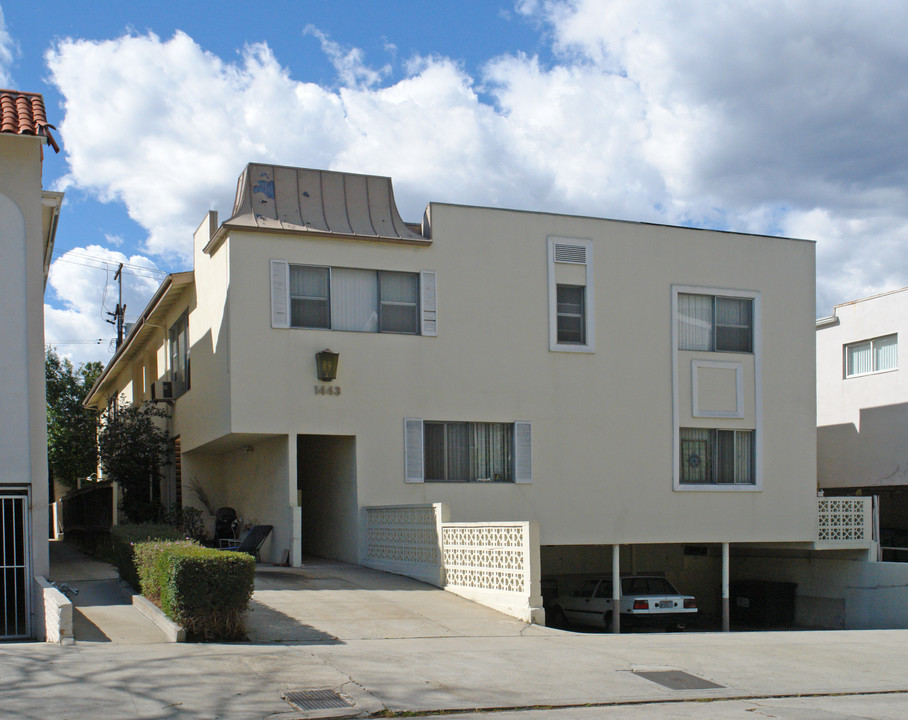 1443 Rexford Dr in Los Angeles, CA - Building Photo