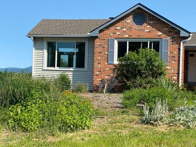 5802 Roach Ridge in Earlysville, VA - Building Photo - Building Photo