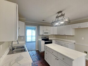 344 Locust Grove Dr in Memphis, TN - Building Photo - Building Photo