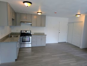 1025 N Madison St in Stockton, CA - Building Photo - Building Photo