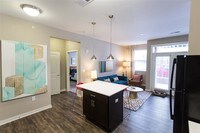 Building Photo - AMP Apartamentos in Louisville, Kentucky