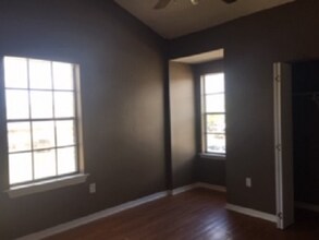 4208 Arbor Ct in Kenner, LA - Foto de edificio - Building Photo