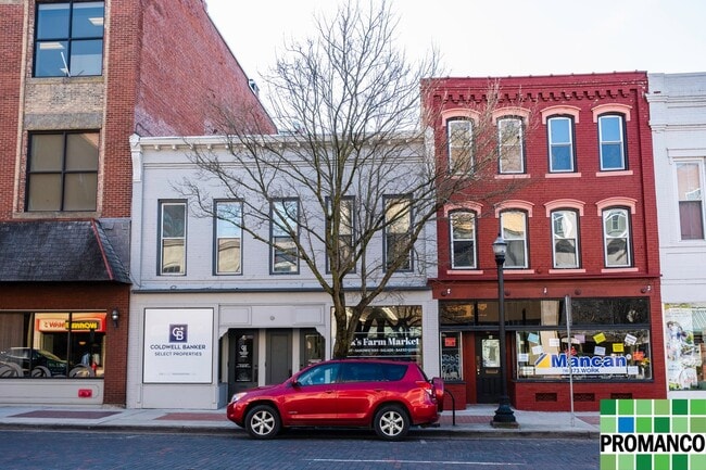 property at 114 1/2 Putnam St