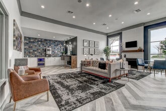 NOAH Apartments in San Antonio, TX - Building Photo - Building Photo