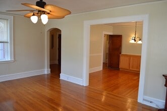 821 Brandon Ave, Unit #2 in Norfolk, VA - Building Photo - Building Photo