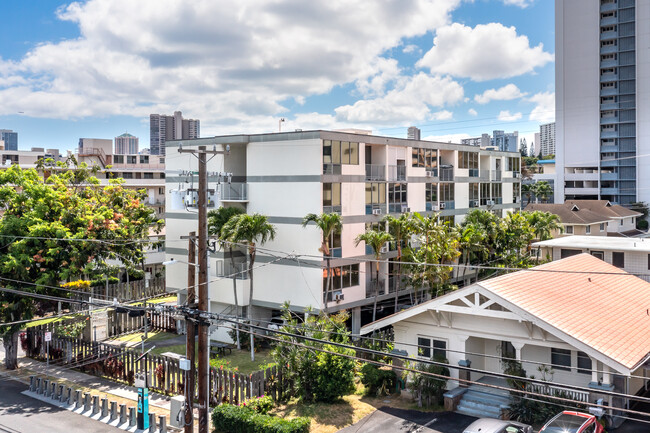 Liholiho Townhouses in Honolulu, HI - Building Photo - Building Photo