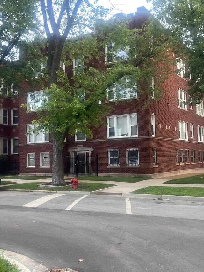 property at 1430 E 69th St