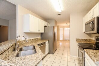 1040 Glencrest Dr in Cedar Hill, TX - Building Photo - Building Photo