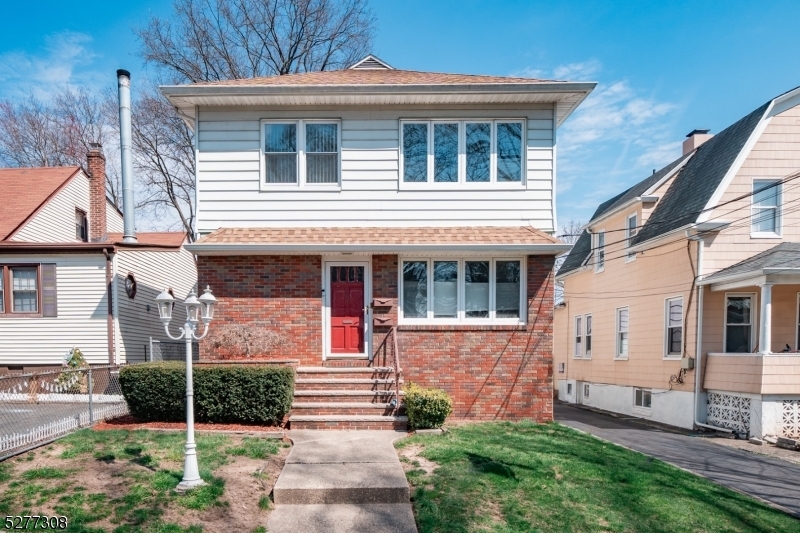 103 E Pleasant Ave in Maywood, NJ - Building Photo