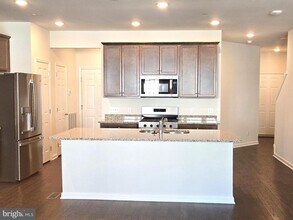 303 Milton Stamp Dr in Glen Mills, PA - Building Photo - Building Photo