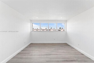 840 SW 105th Ave in Miami, FL - Building Photo - Building Photo