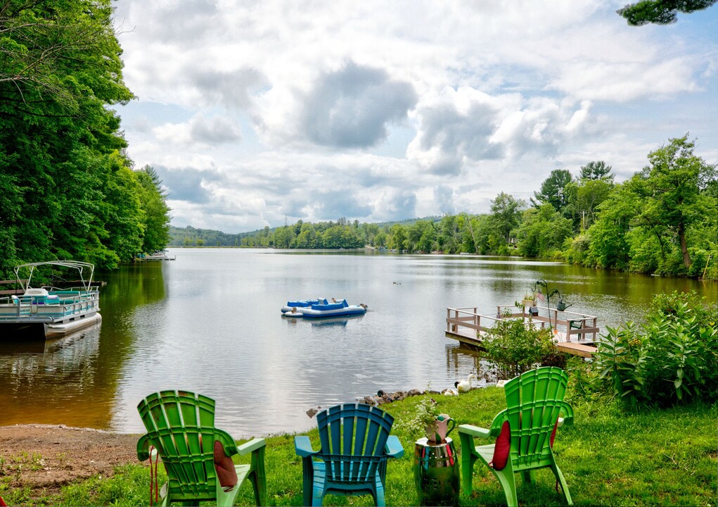 1366 Burden Lake Rd in Averill Park, NY - Building Photo