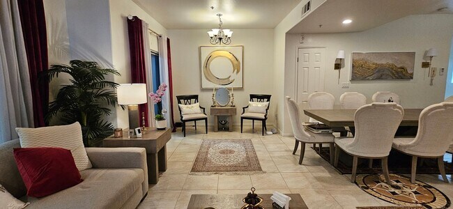 703 Locust St in Pasadena, CA - Building Photo - Building Photo